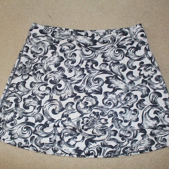 Title Nine Dream Skort - Picture 1 of 3